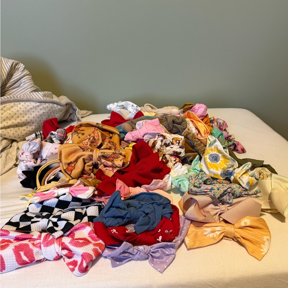 Baby girl bows- 65!